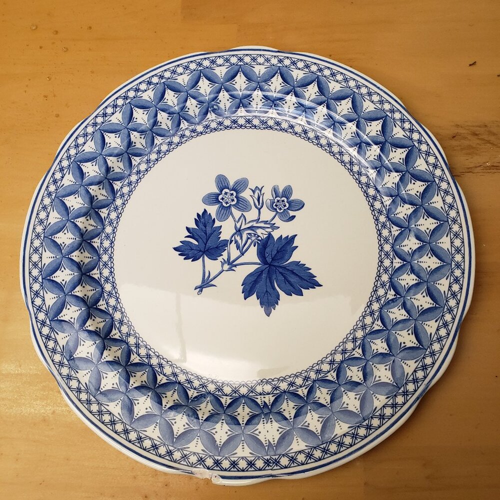Spode Geranium Scalloped Edge Plate